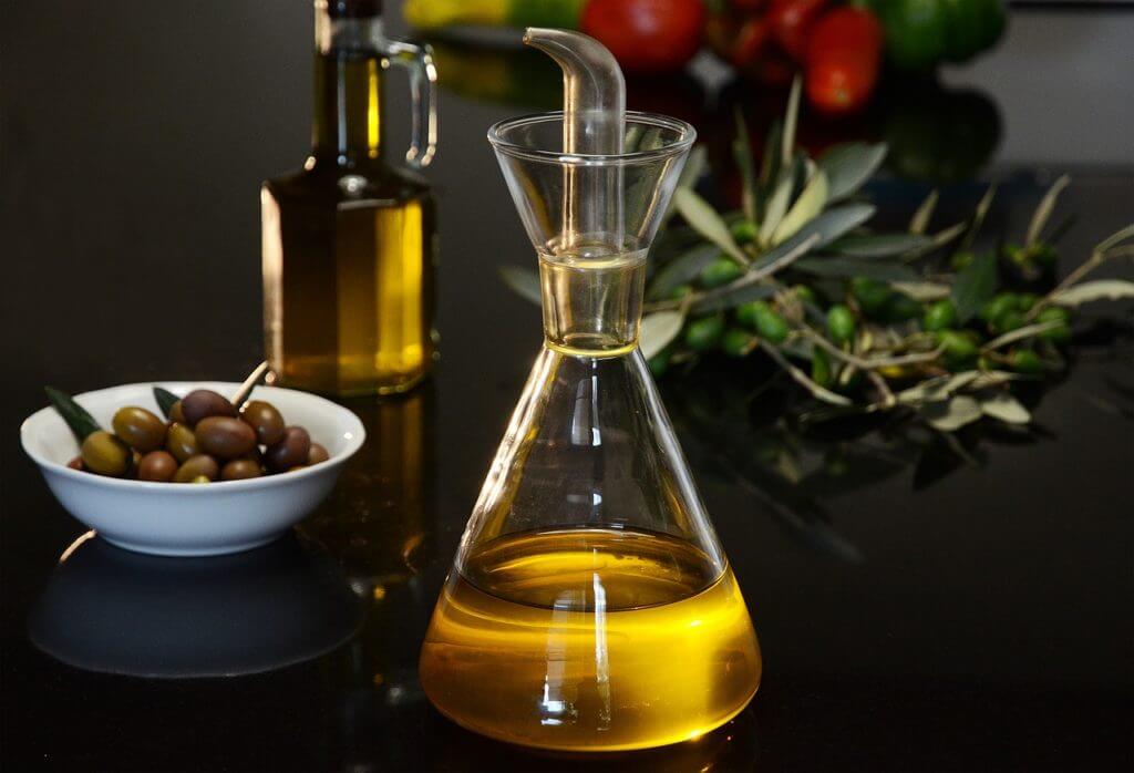 extra virgin olive oil, mediterranean diet, oil-4403217.jpg